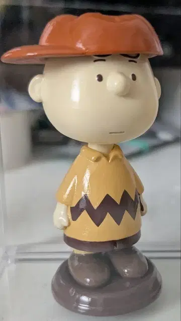 셰이키 피넛 찰리 브라운
