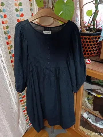 Samansa Mos2 블랙 벌룬 슬리브 상의