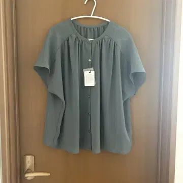 새상품 그로브 반팔 블라우스
