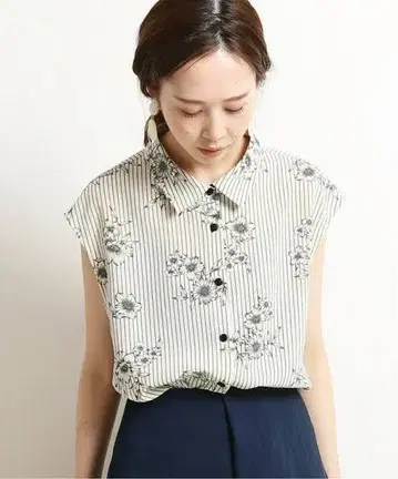 이에나 스트라이프 플라워
