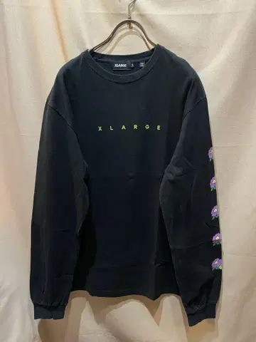 XLARGE 블랙 롱 T 긴팔 티셔츠 M 사이즈 꽃무늬 소매 프린트