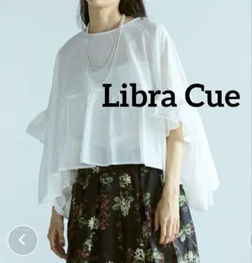 새상품 Libra Cue 하프 슬리브 티어드 블라우스 화이트 상의