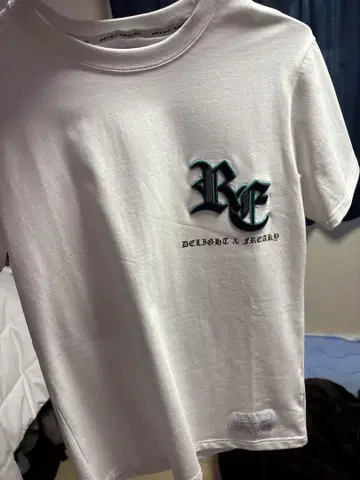 화이트 티셔츠 Re DELIGHT & FRIEND