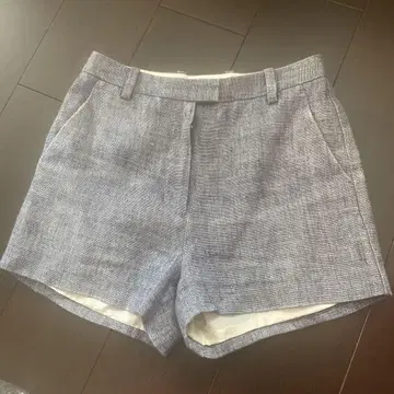 그레이 하프 팬츠 백 포켓 부착