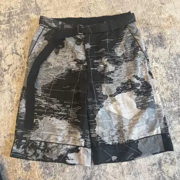 SACAI 20SS 월드 맵 쇼트 팬츠 1
