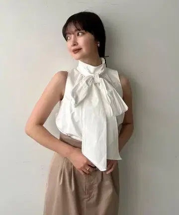 SNIDEL 보타이 아메스리 블라우스 화이트