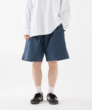 SCOTCHGARD WIDE SHORTS 네이비 미사용 새상품