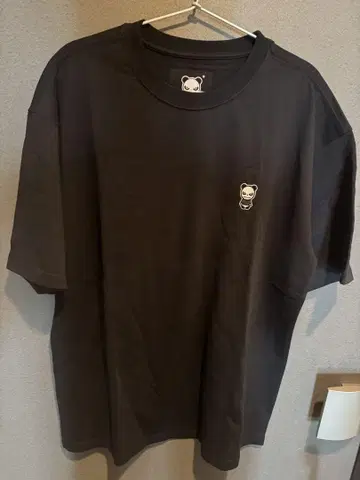 HIPANDA 블랙 티셔츠 사이즈 M