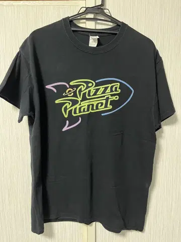 Pizza Planet 피자 플래닛 블랙 L