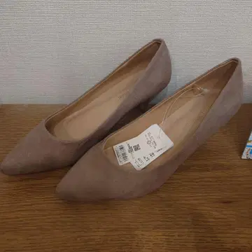 내추럴 뷰티 베이직 베이지 스웨이드 펌프스