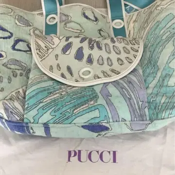 PUCCI 토트백 스카이블루와 보라색 패턴