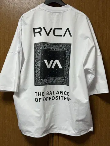 RVCA 반다나 패턴 프린트 티셔츠 드로 코드