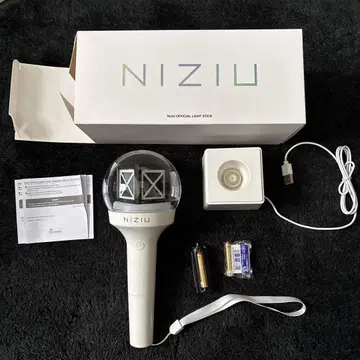 NiziU 공식 응원봉