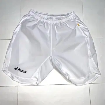 ATHLETA 아스레타 하프 팬츠 화이트