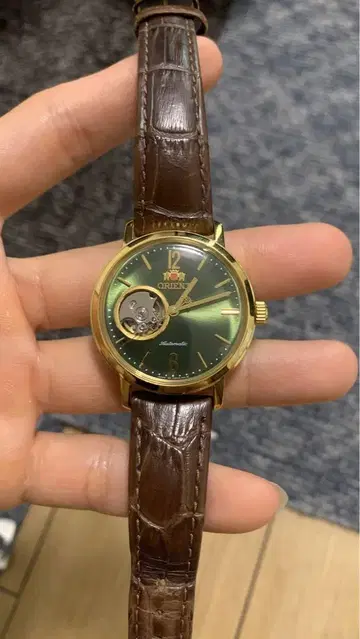 ORIENT DB0G-A0-B 자동 감기 손목시계