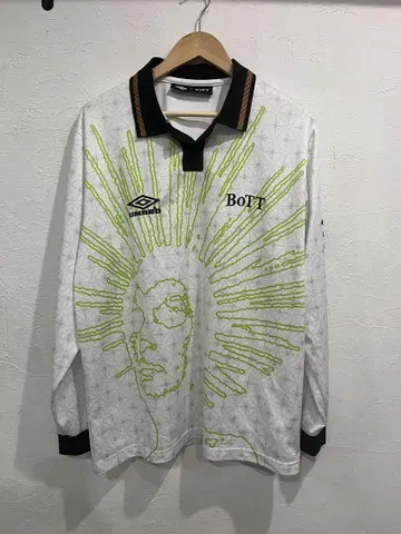 엄브로 x BoTT x 빔즈 T Game Shirt White