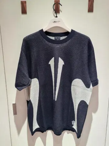 안타 카일리 시리즈 T-shirt M