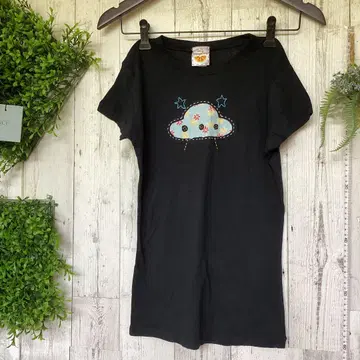 평평하게 놓은 가슴 너비 40