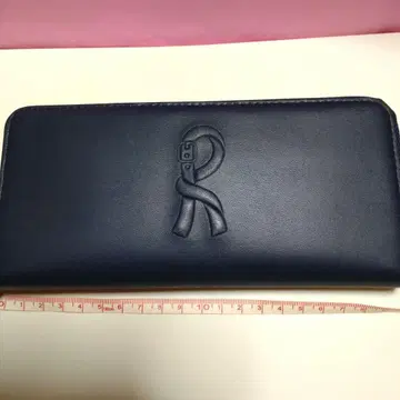 로베르타 디 카메리노 장지갑 새상품 미사용