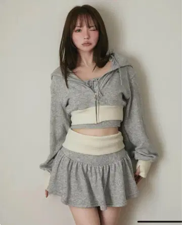 아델리 후드 세트 업 앤 메리