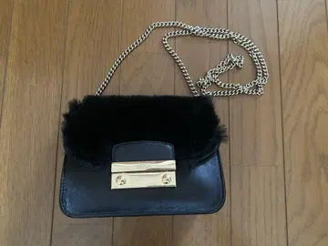새상품급 FURLA 메트로폴리스 퍼 훌라 숄더백