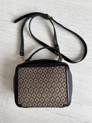 MOUSSY 숄더백