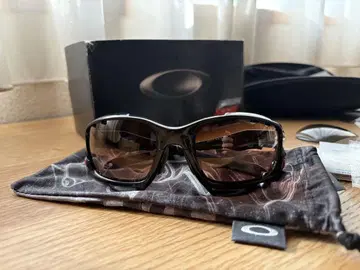 새상품급 Oakley Racing Jacket