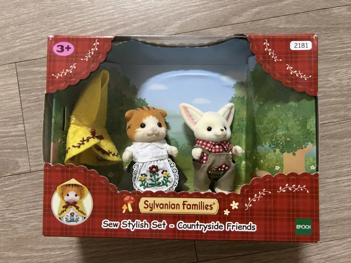 Sylvanian Families Nakayoshi Pair Mushroom Embroidered Cape Fennec Fox Maple Cat sealed