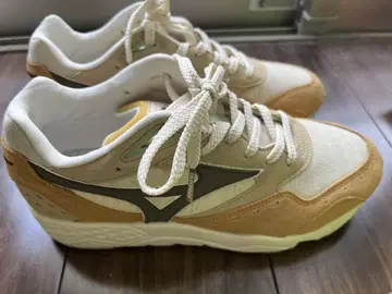 Mizuno 스니커즈 베이지/화이트
