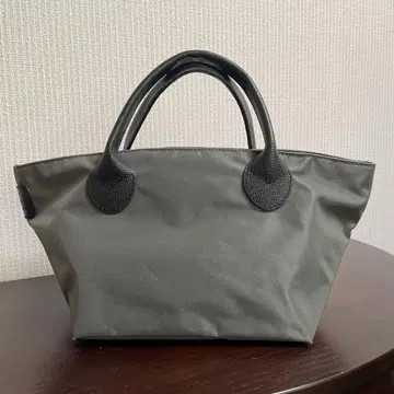 에르베샤 펠리에 보트형 토트 미니