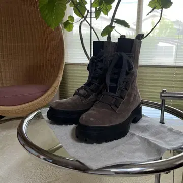 브루넬로쿠치넬리 토프 컬러 숏부츠