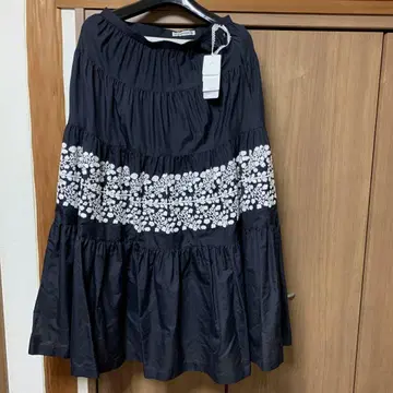 mini perhonen 자수 플레어 롱 스커트