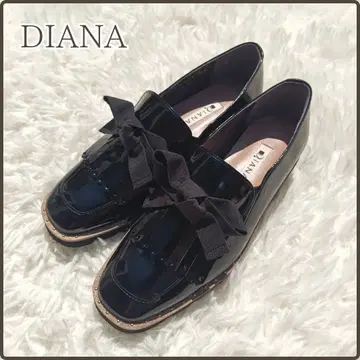 DIANA 로파 에나멜 프린지 리본 태슬 블랙 통굽