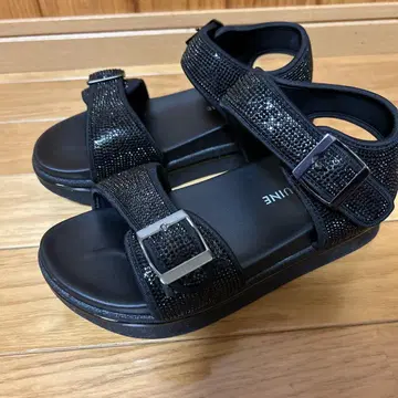 안코키누 통굽 반짝이 샌들 블랙 사이즈 M