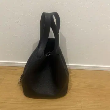 블랙 가죽 핸드백