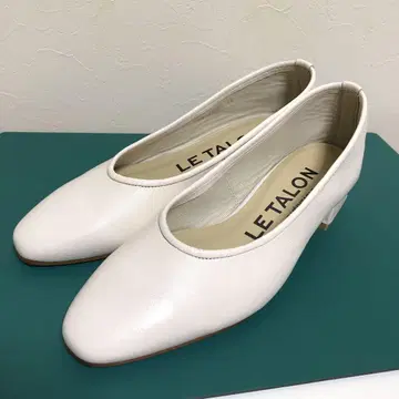 새상품급 루타론 LE TALON 23 힐 펌프스 베이지