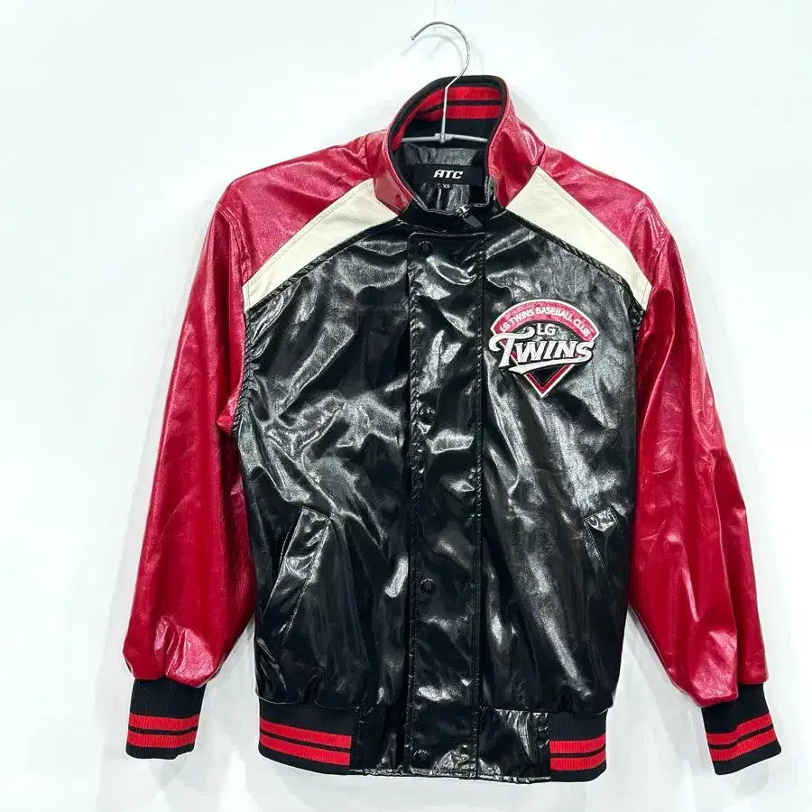 LGツインズ 新品 Tシャツ 95 サイズ 販売しています、タグが付いています です