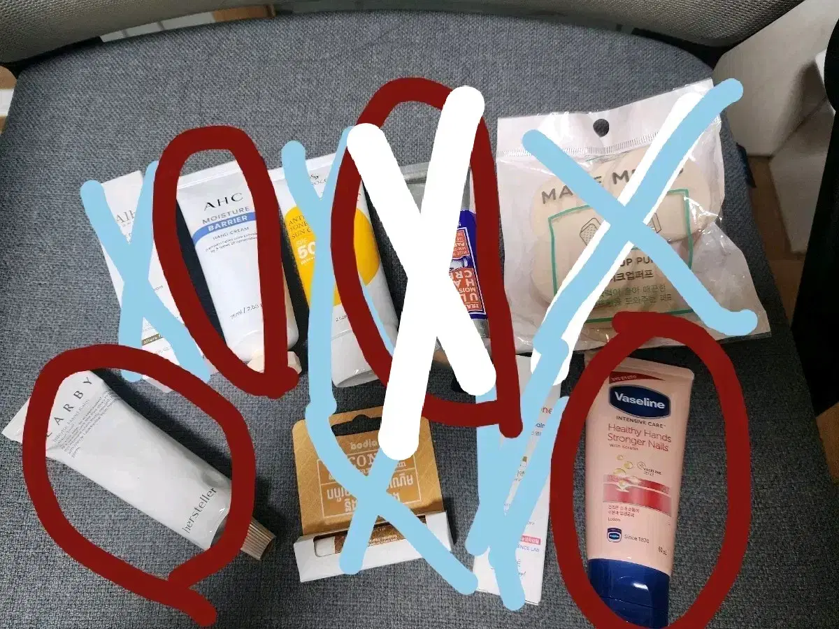 Unused/New Hand Cream 4 Types in bulk / Nearby Hand Balm, Ahc, etc.