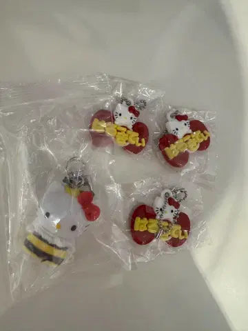 치비토모 키티 메르헨 공방 이름 홀더 헬로키티 3개