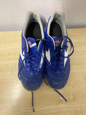 Mizuno Morelia 파랑 축구화 26cm