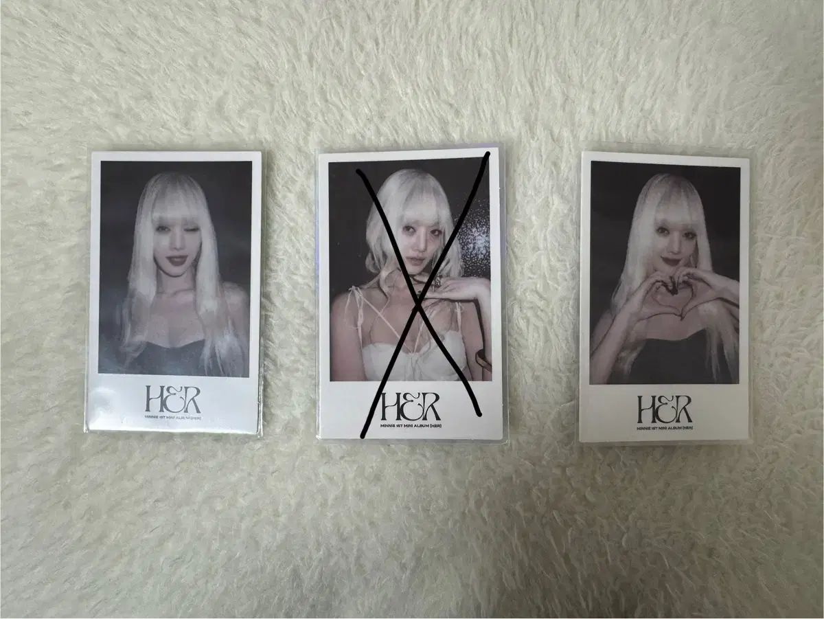 Minnie HER Album Polaroid Photo Weverse Pre-order Benefit