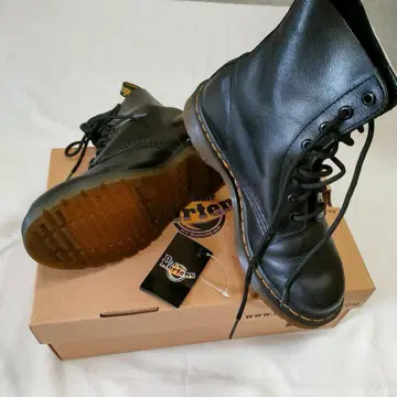 Dr.Martens 닥터마틴 파스칼 8홀 부츠/UK5