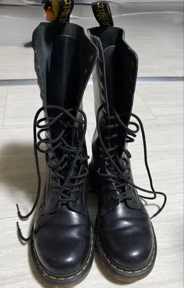 Dr. Martens 14홀 9310 블랙