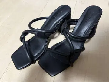 AZUL 스트랩 샌들 웨지 힐