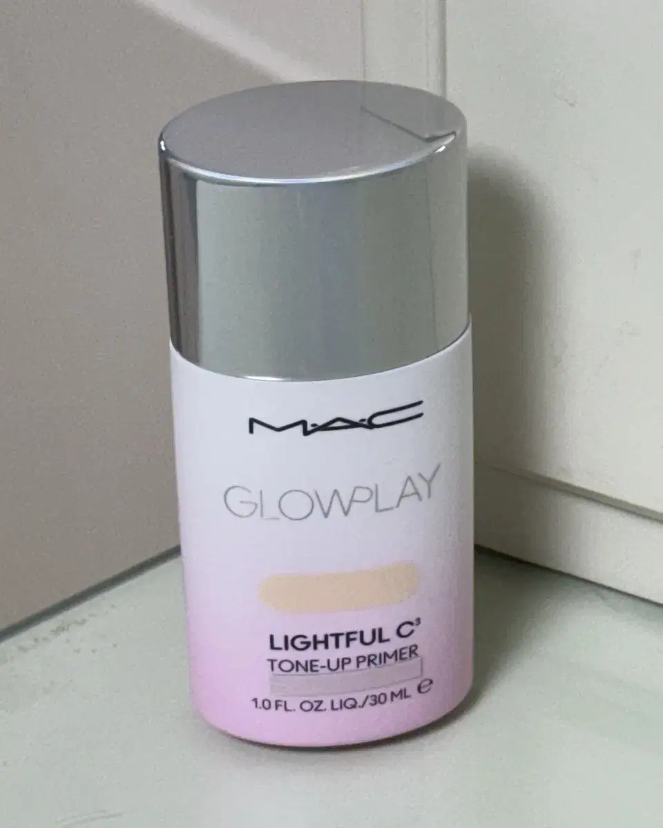 MAC Lightful Tone-Up Primer (Rosy Peach)