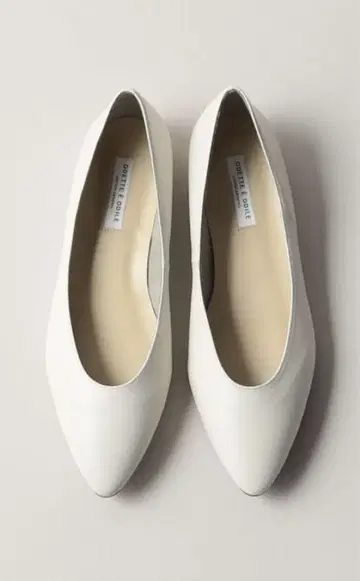 ODETTE E ODILE 포인트 플랫 펌프스 22cm