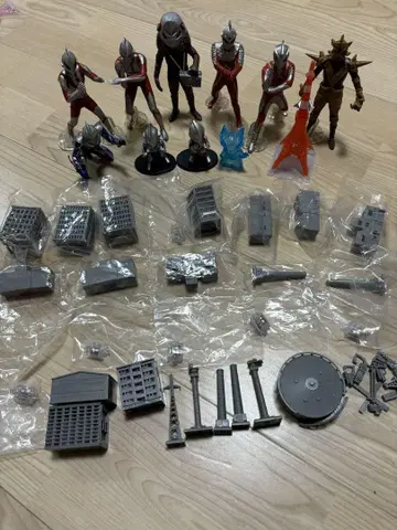울트라맨 피규어 묶음 판매