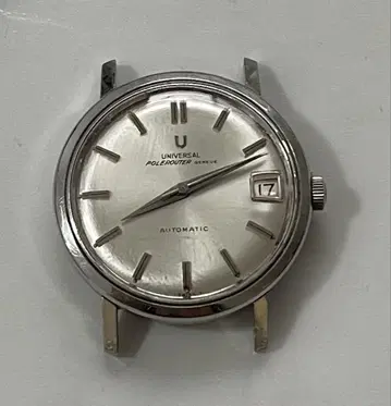 유니버셜 제네바 Universal Geneve 폴 루터 데이트