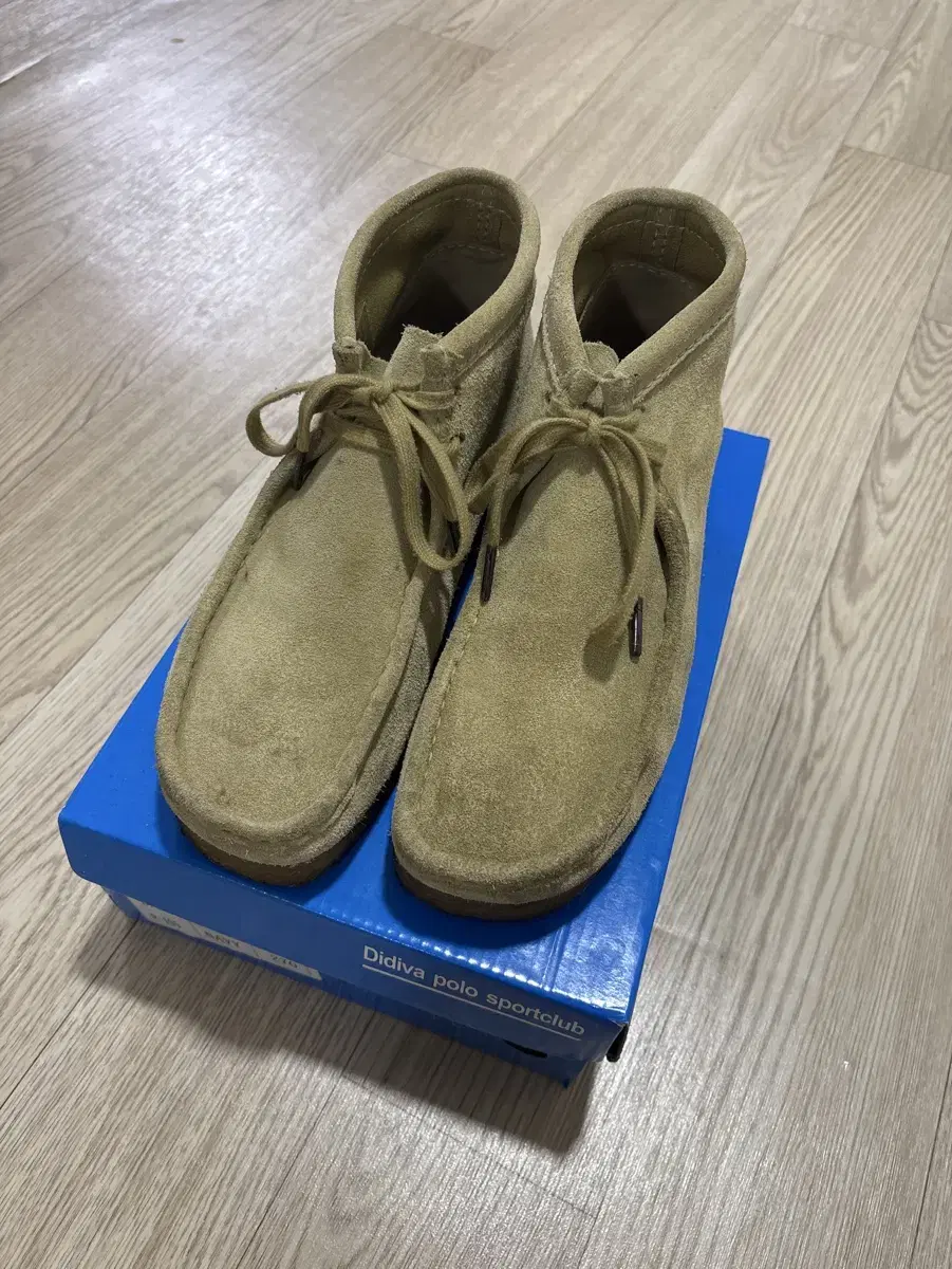 Clarks Wallabee Boots 290