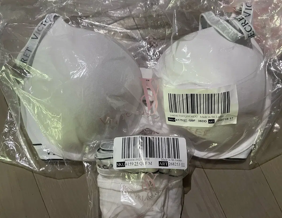 Victoria's Secret Bra 36DD T-shirt Push-up New